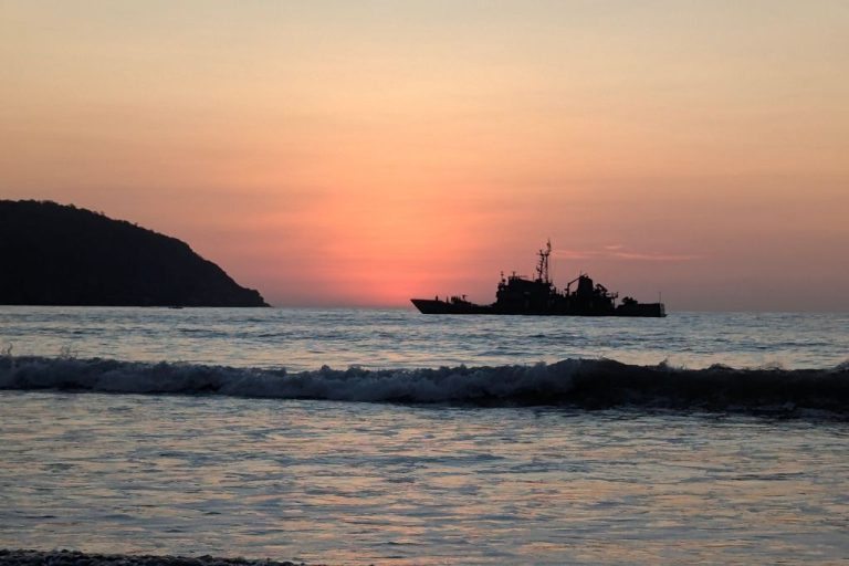 Sunset on Puerto Lopez beach on Ecuador’s Pacific coast